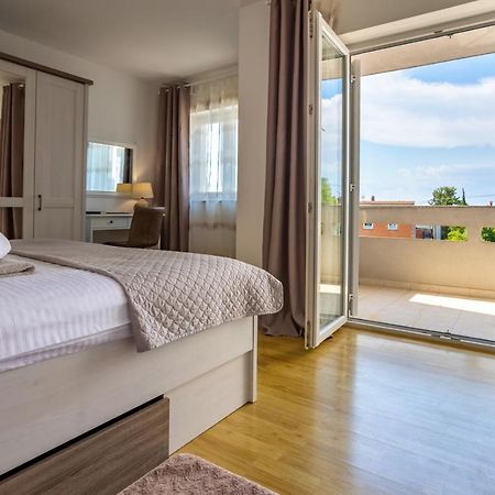 Apartment Demo Malinska Exteriér fotografie