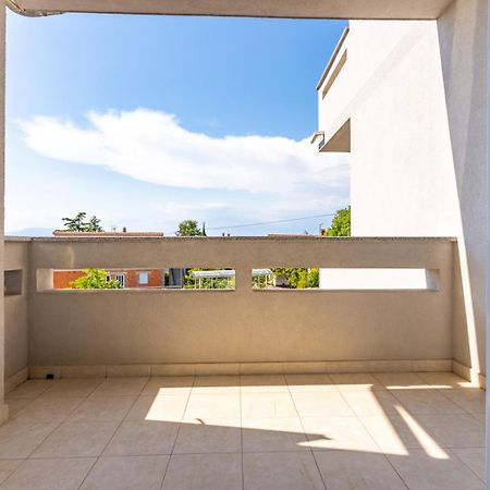 Apartment Demo Malinska Exteriér fotografie