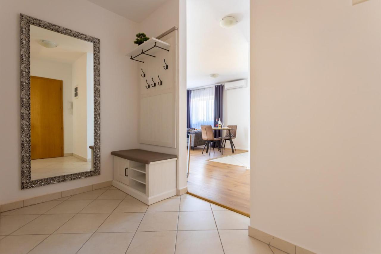 Apartment Demo Malinska Exteriér fotografie