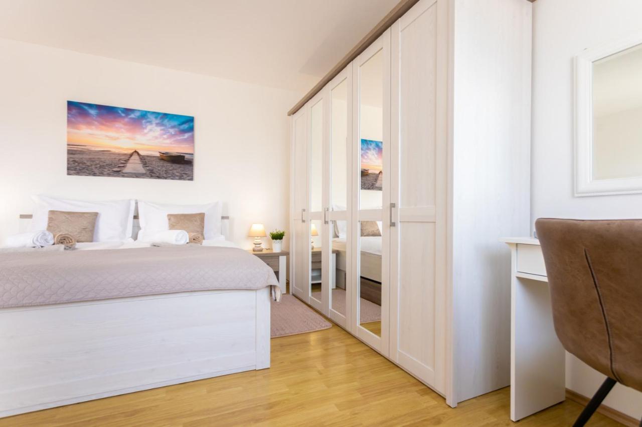 Apartment Demo Malinska Exteriér fotografie