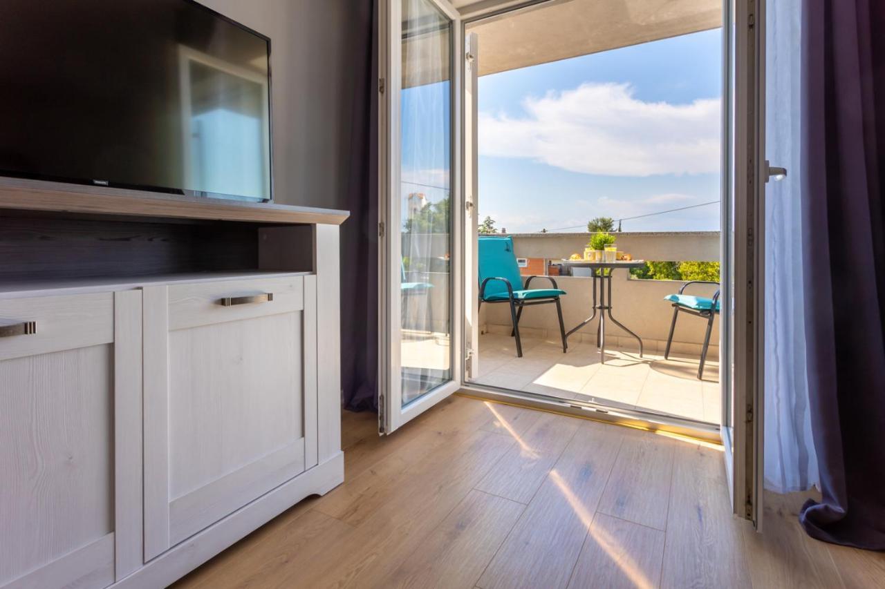 Apartment Demo Malinska Exteriér fotografie