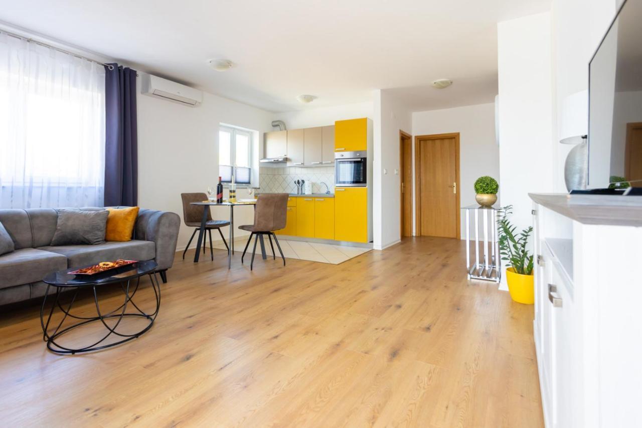 Apartment Demo Malinska Exteriér fotografie